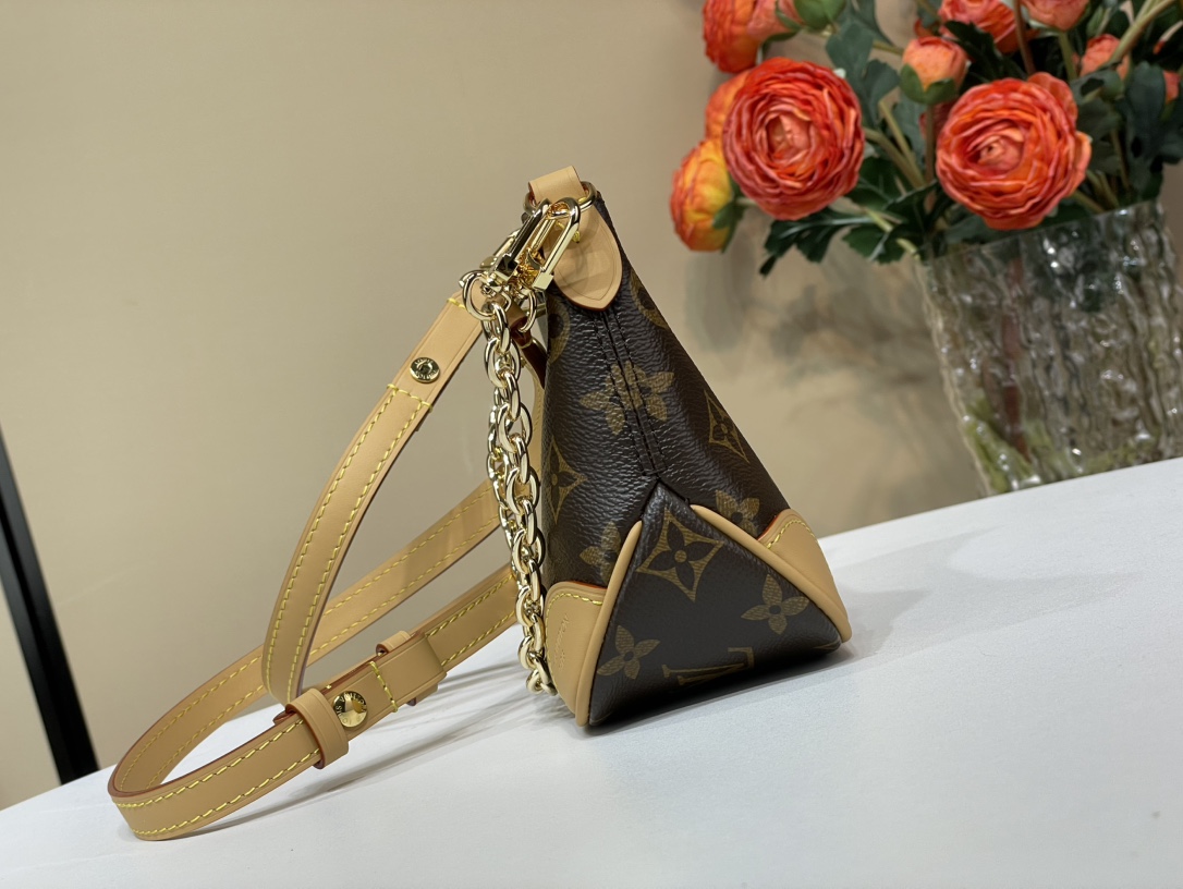 LOUIS VUITTON Monogram Boulogne M45832