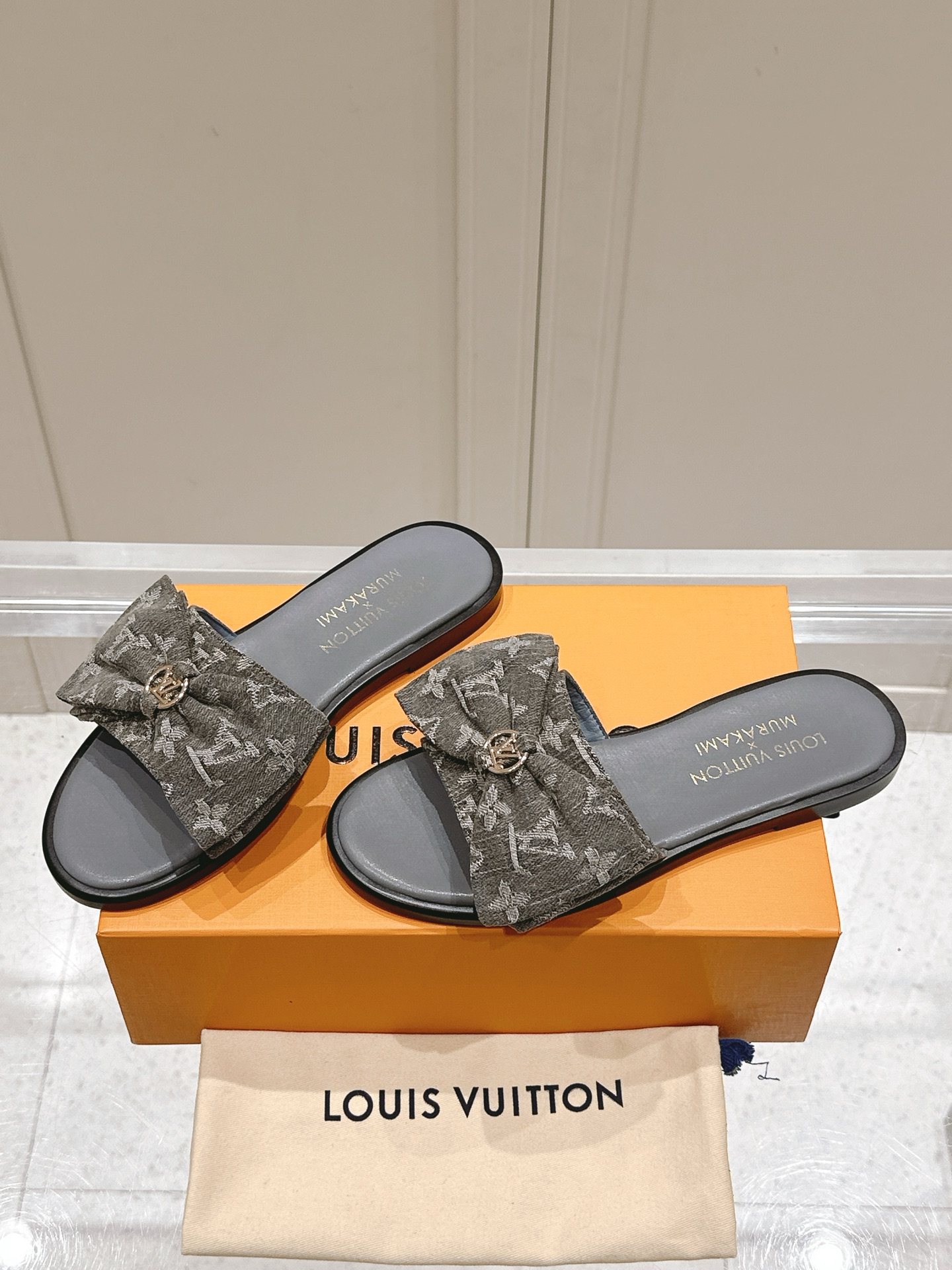 Louis Vuitton Monogram Bow Slide Sandals