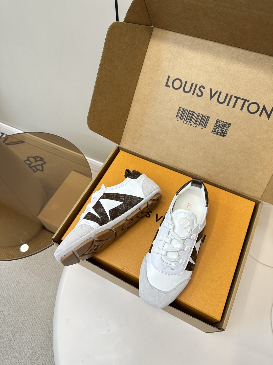 Louis Vuitton  Monogram Calfskin Womens LV Sneakerina 38 White Sold Out
