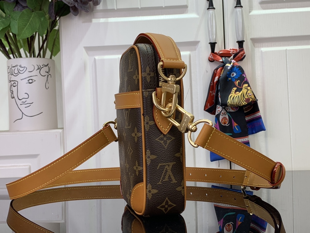 Louis Vuitton Monogram Danube M14013 There was