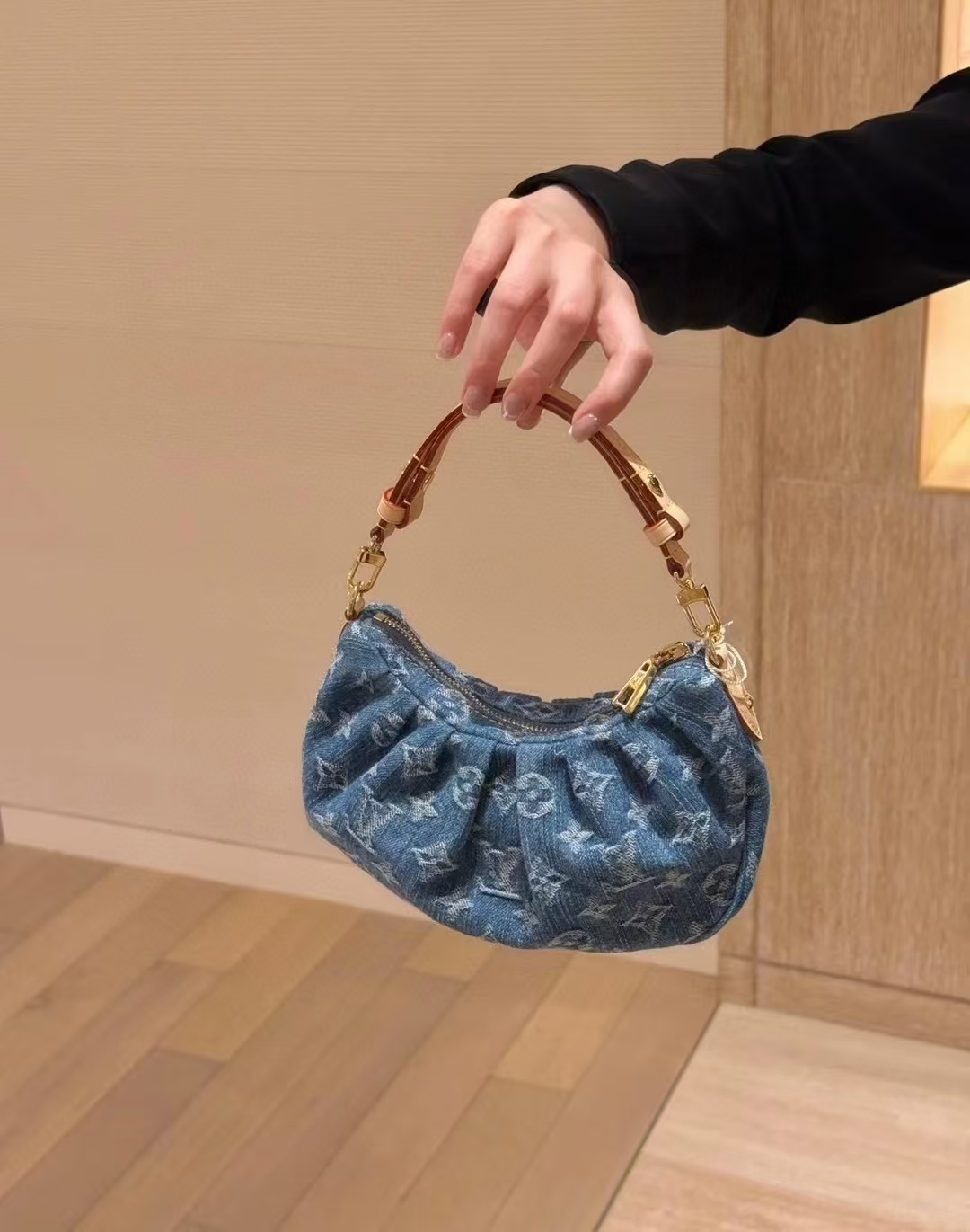 LOUIS VUITTON Monogram Denim Pochette Valley Blue