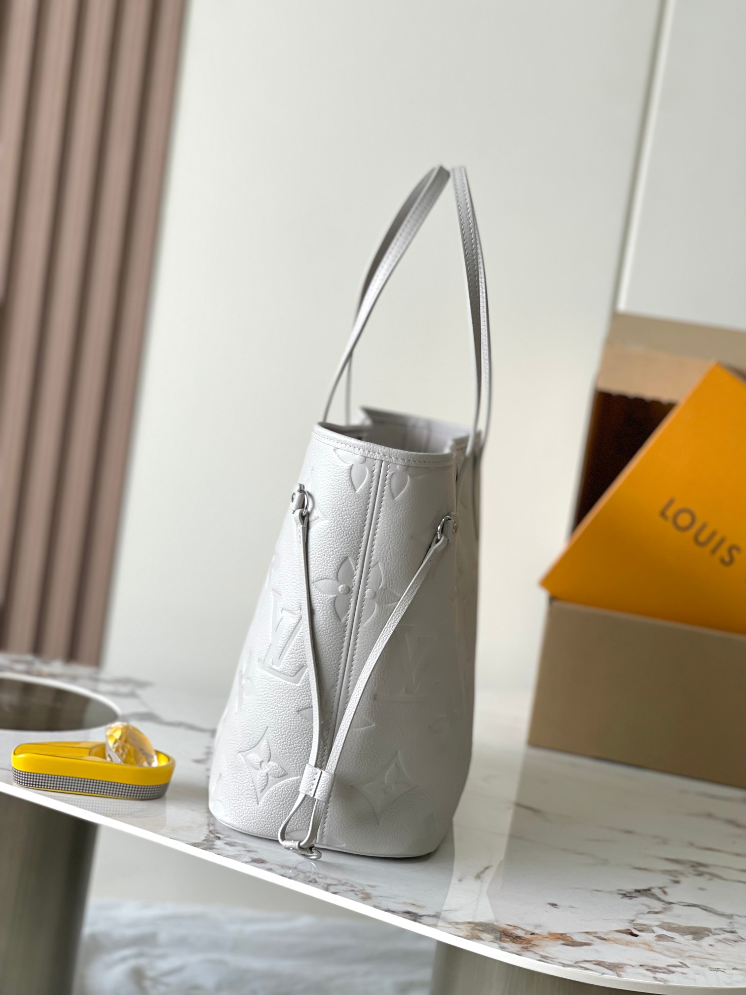 Louis Vuitton monogram empreinte Neverfull MM M1375