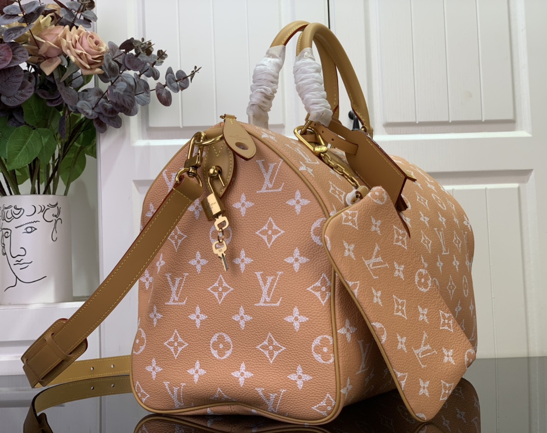 Louis Vuitton Monogram Leather Speedy P9 Bandouliere
