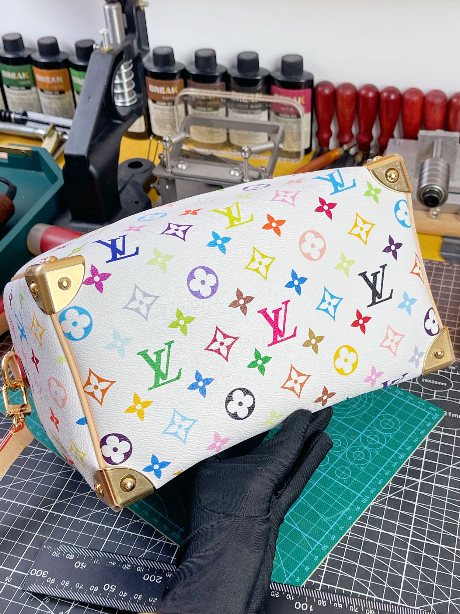 LOUIS VUITTON Monogram Multicolor Speedy Bandouliere 25 M13085 Purse 90275956