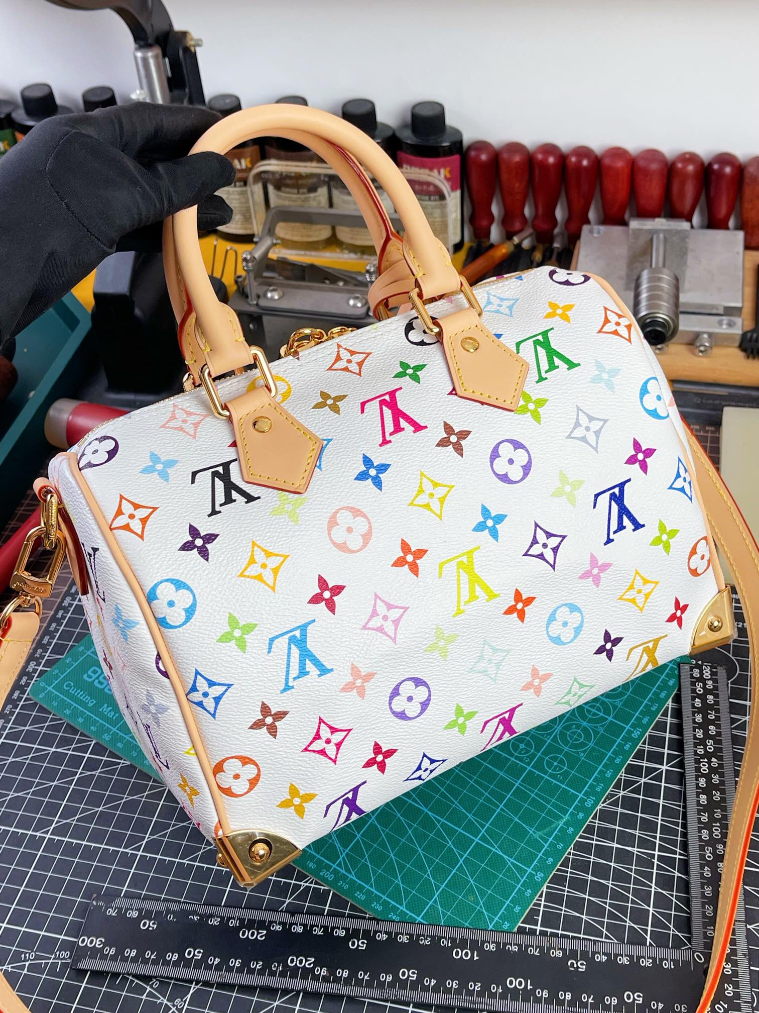 LOUIS VUITTON Monogram Multicolor Speedy Bandouliere 25 M13085 Purse 90275956