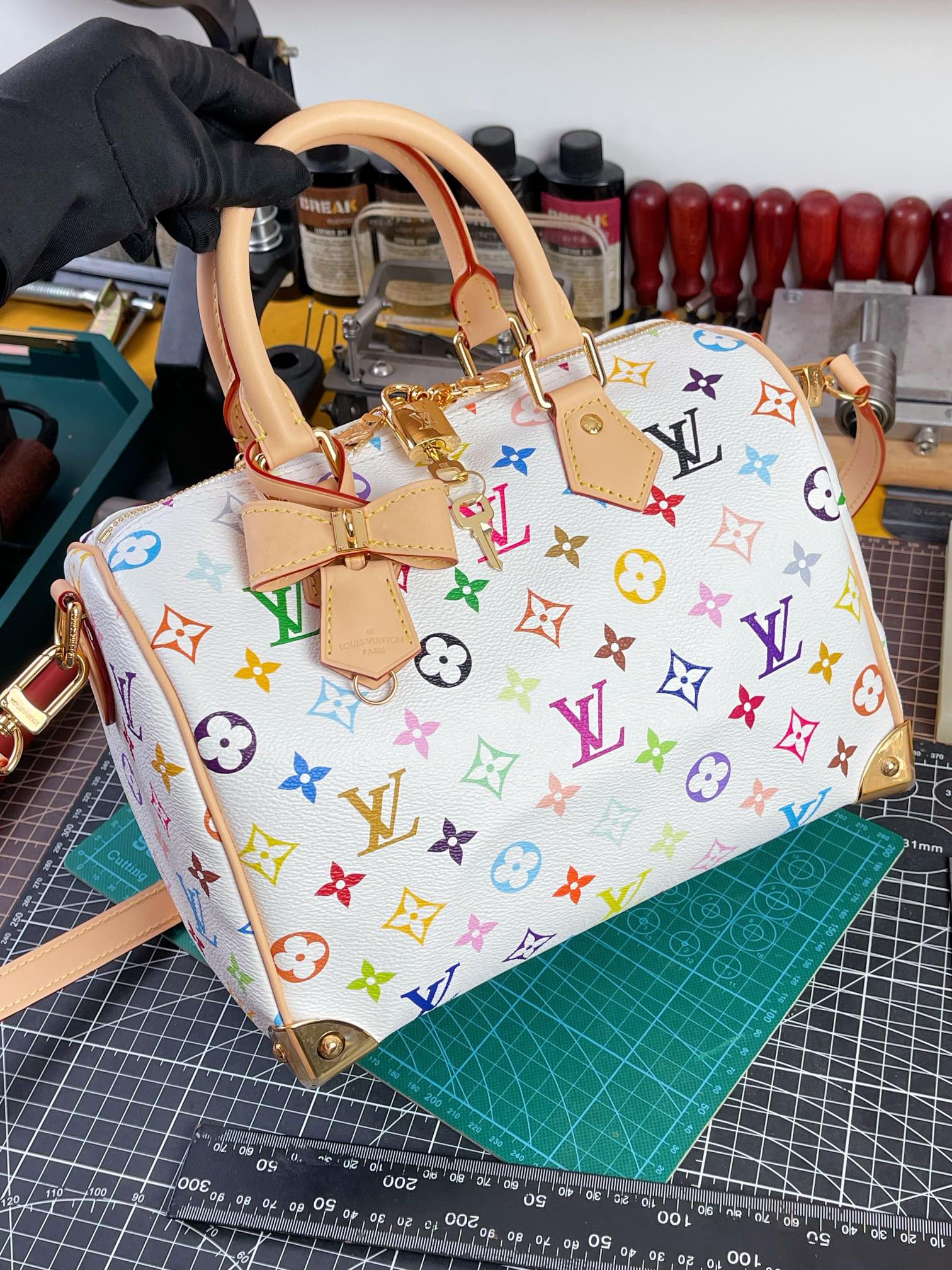 LOUIS VUITTON Monogram Multicolor Speedy Bandouliere 25 M13085 Purse 90275956
