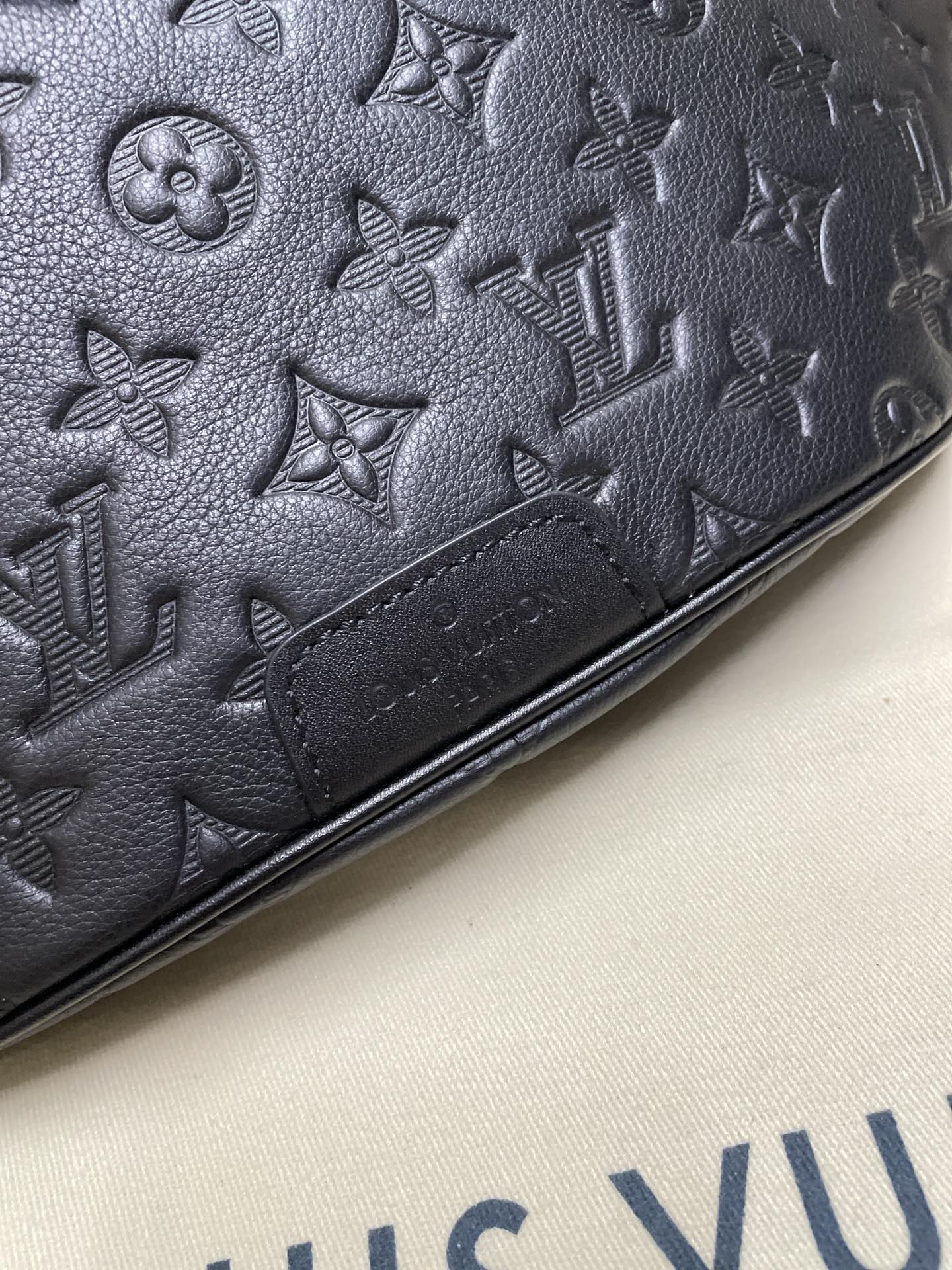 LOUIS VUITTON Monogram shadow Discovery BumBag PM