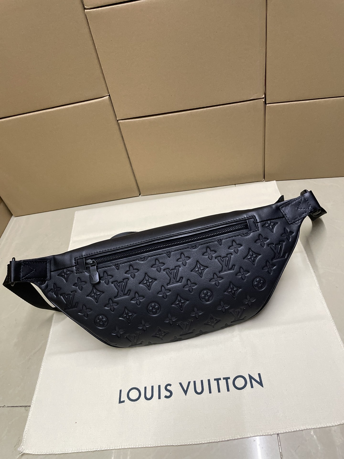 LOUIS VUITTON Monogram shadow Discovery BumBag PM