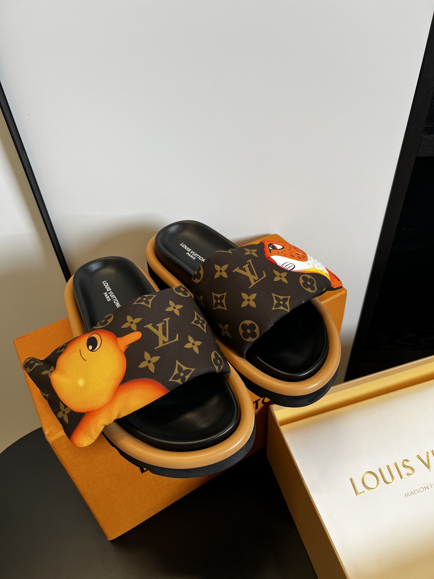 Louis Vuitton Mule Plataforma Pool Pillow - Sapatos | LOUIS VUITTON