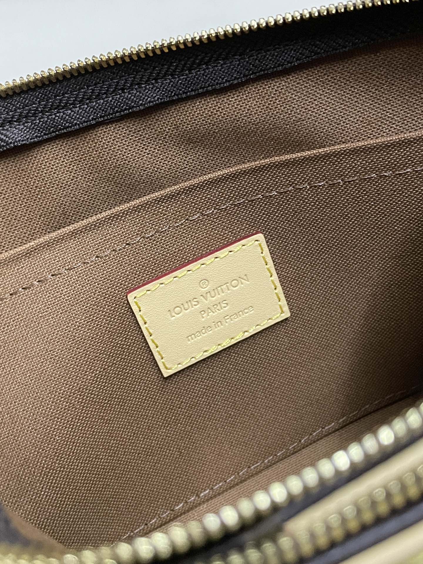 Louis Vuitton Multi Pochette Accessoires Monogram Pink Clutch Crossbody