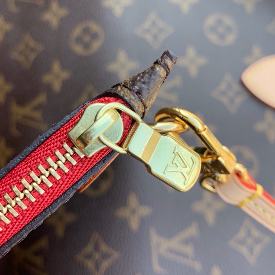 LOUIS VUITTON Neverfull MM Monogram Bag Brown