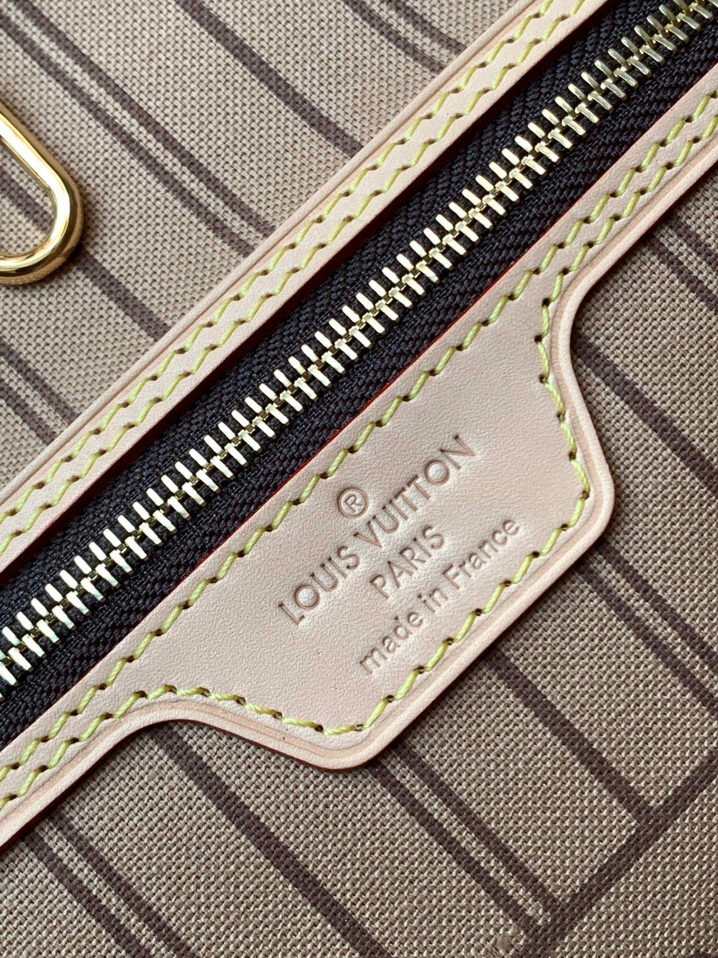 Louis Vuitton Neverfull MM Monogram Canvas