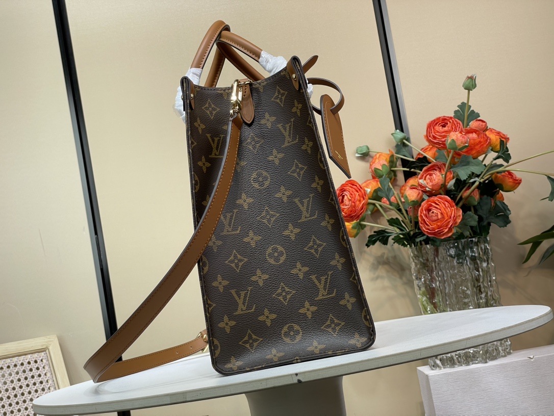 LOUIS VUITTON On The GoMM M12415 Trianon Gray