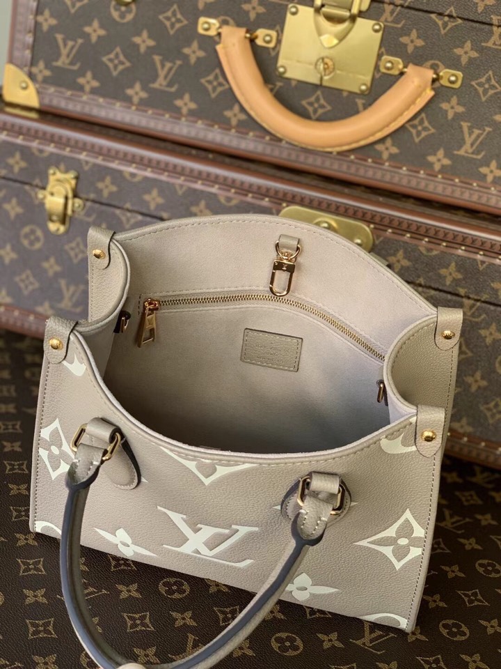 Louis Vuitton ONTHEGO PM Tote Shoulder Bag M45779