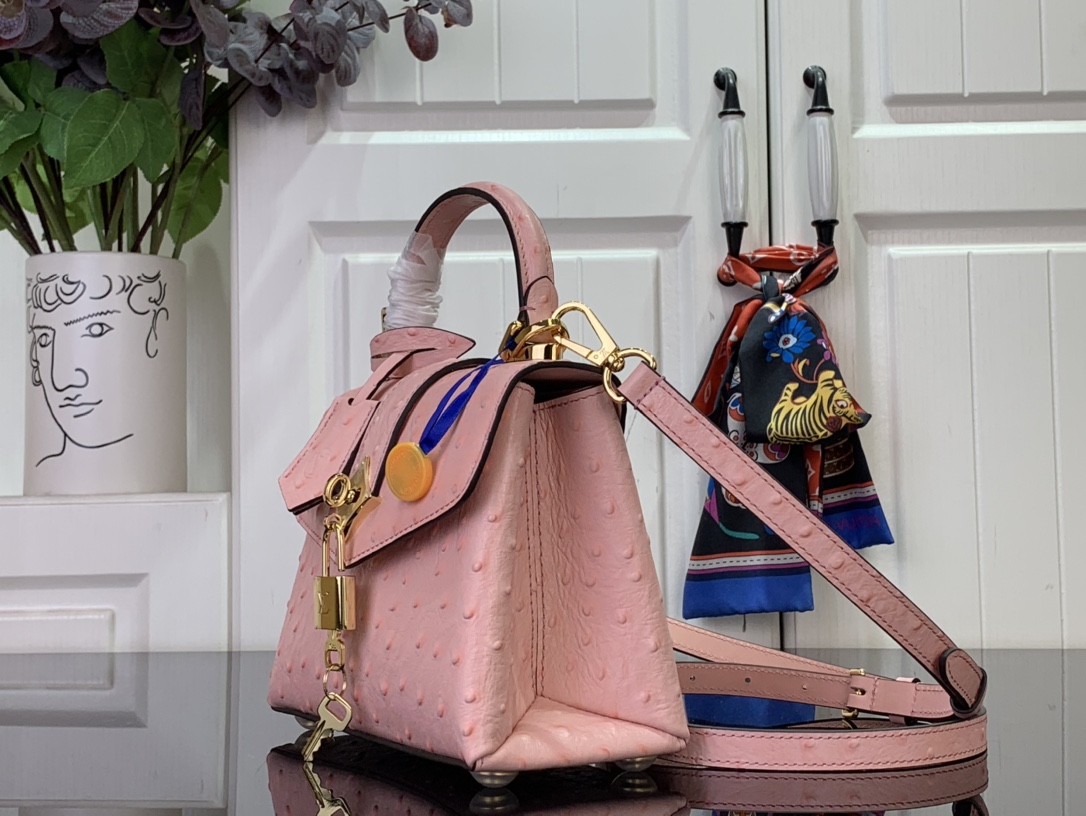 Louis Vuitton Ostrich Rose Des Vents PM - Pink Handle Bags