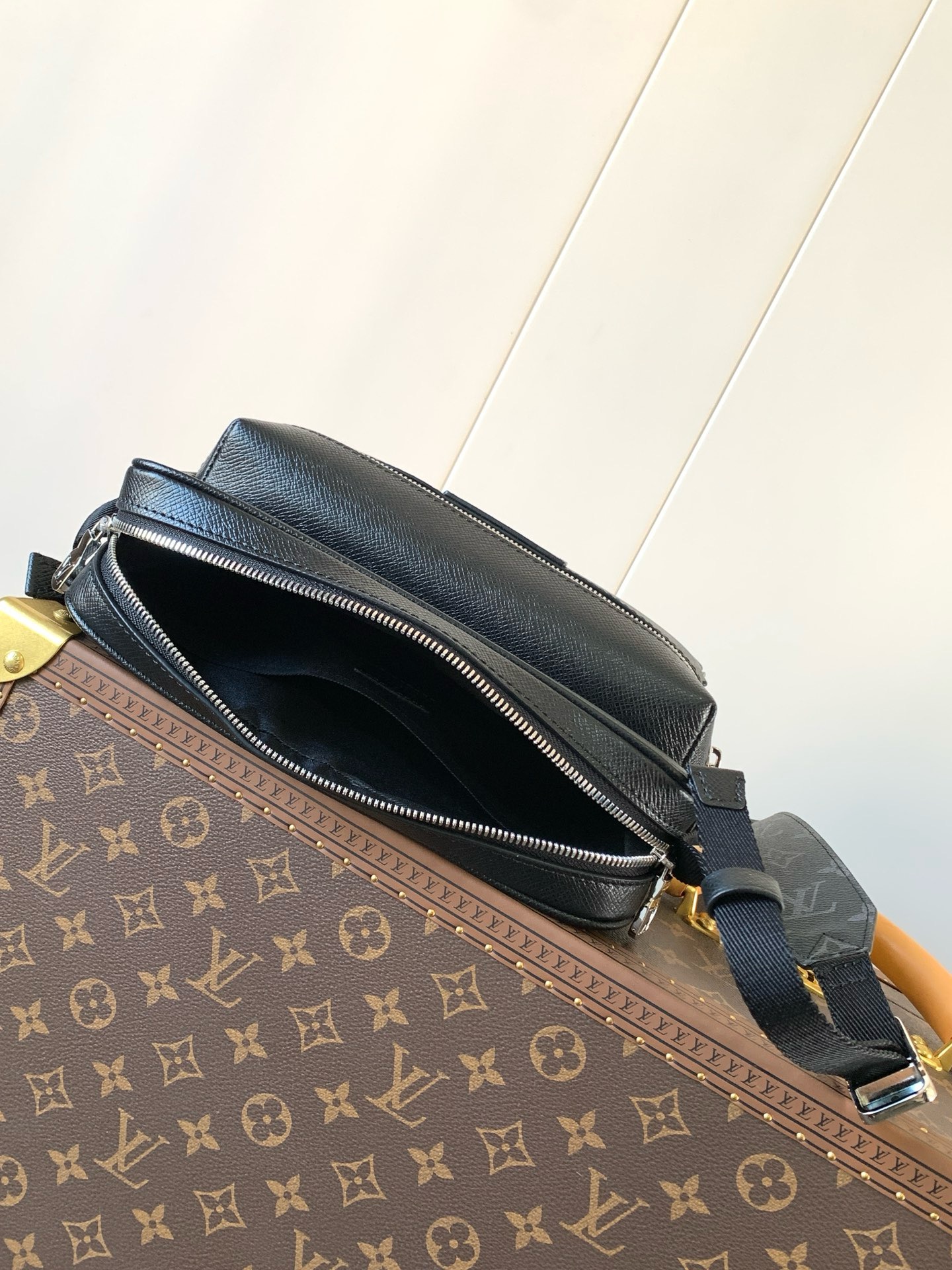 LOUIS VUITTON OUTDOOR BUMBAG