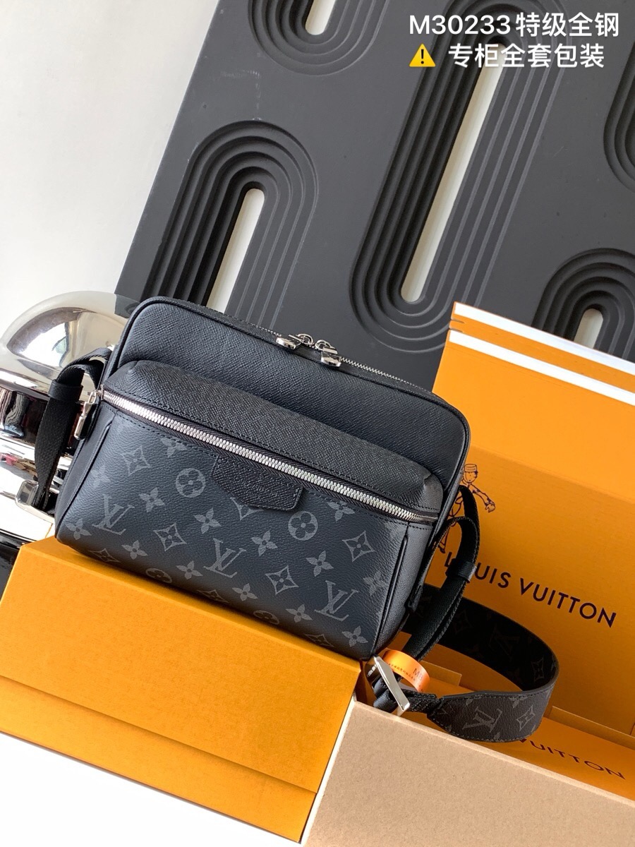 Louis Vuitton Outdoor Messenger Bag 'Black'