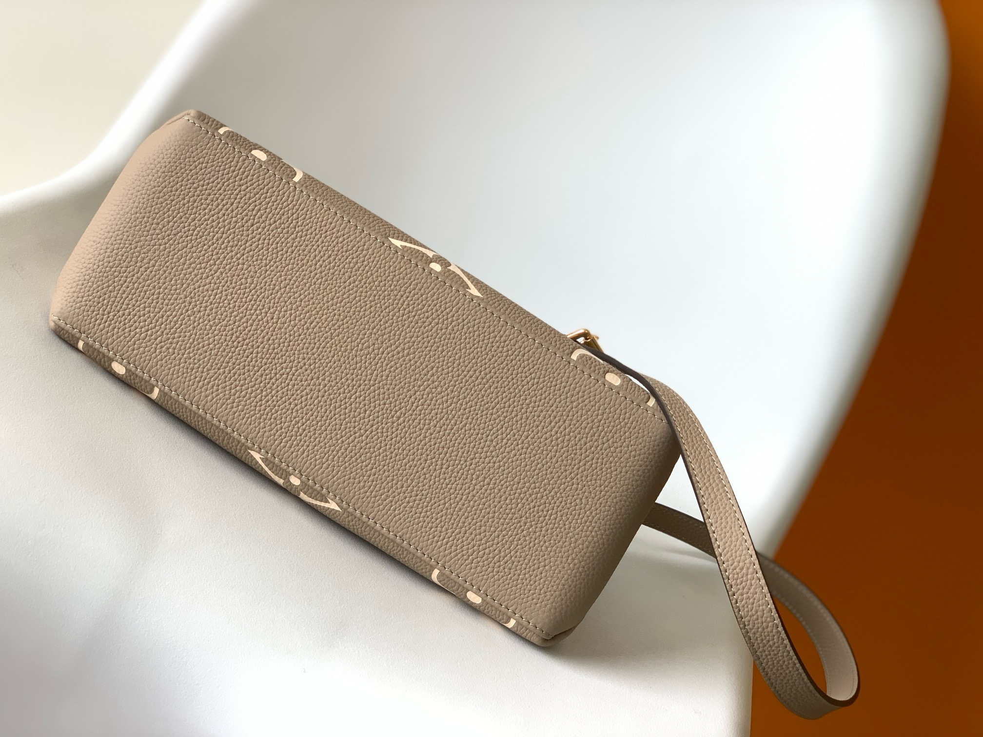 Louis Vuitton Petit Palais Bag ‘Tourterelle Crème’