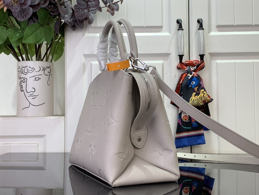 Louis Vuitton Petit Palais Monogram Empreinte Leather - Women