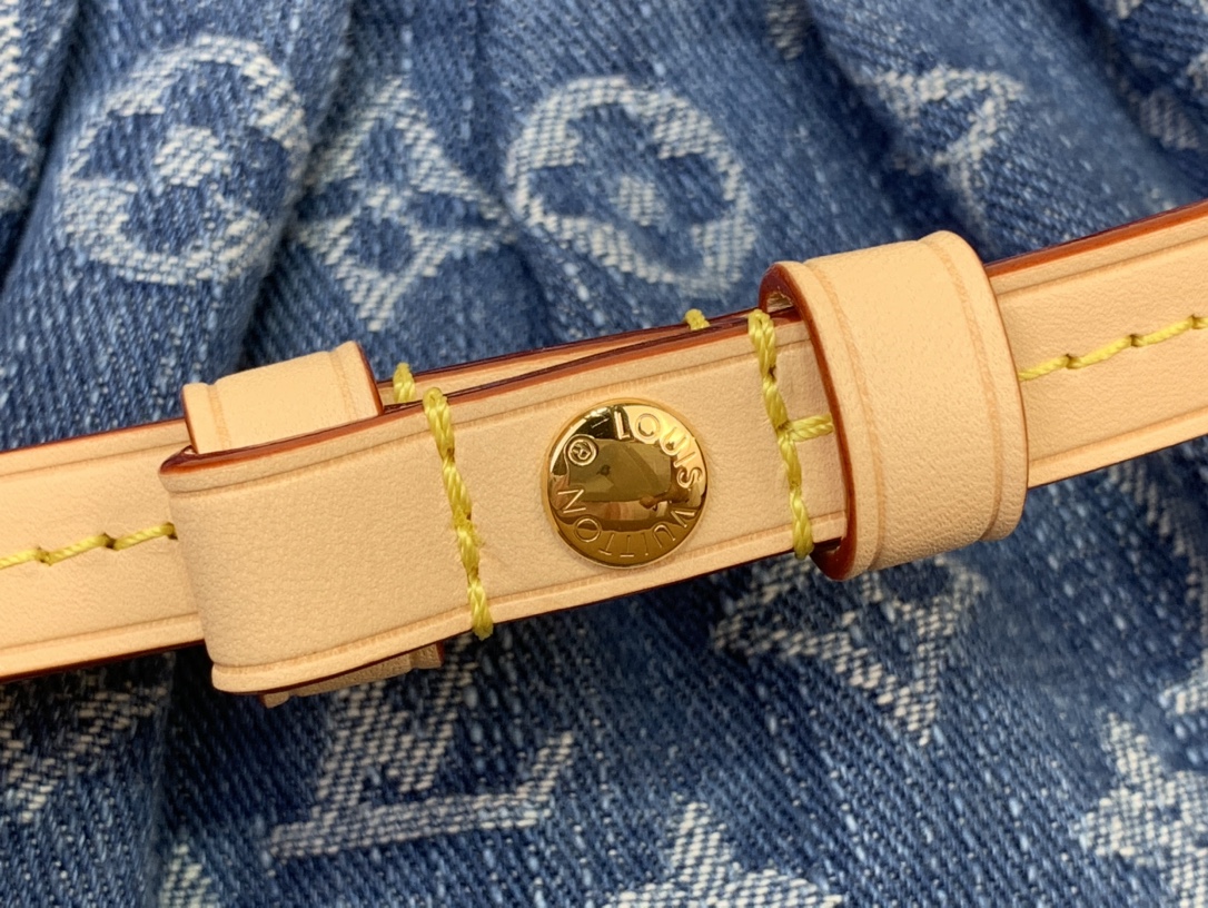 Louis Vuitton Pochette Valley Denim Bag W/ Receipt