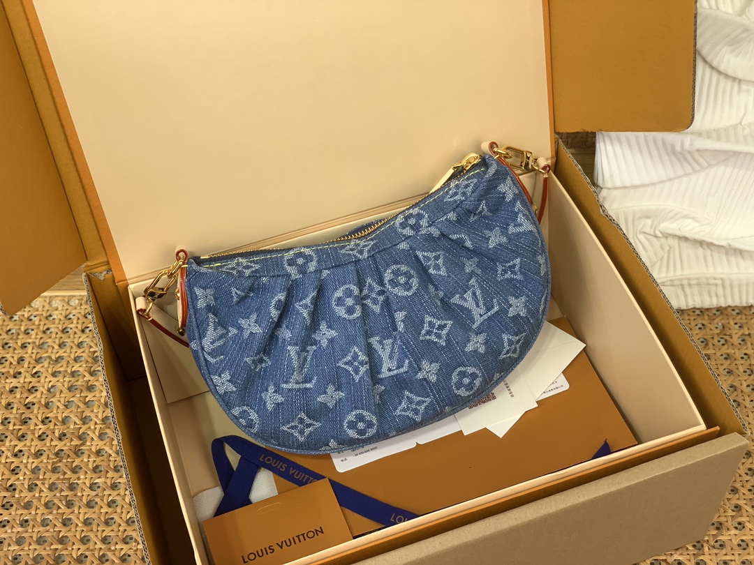 Louis Vuitton Pochette Valley Denim Bag W/ Receipt