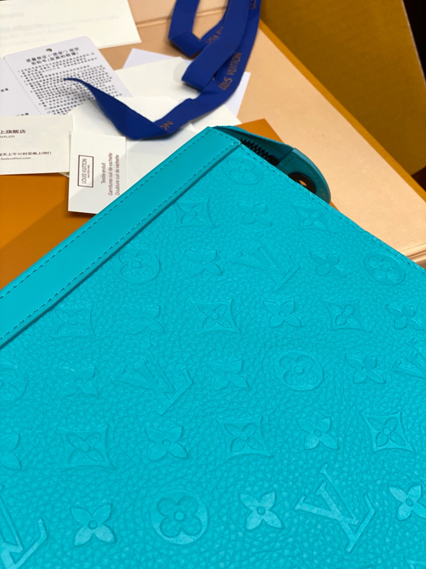 LOUIS VUITTON POCHETTE VOYAGE MM MONOGRAM ECLIPSE BAG