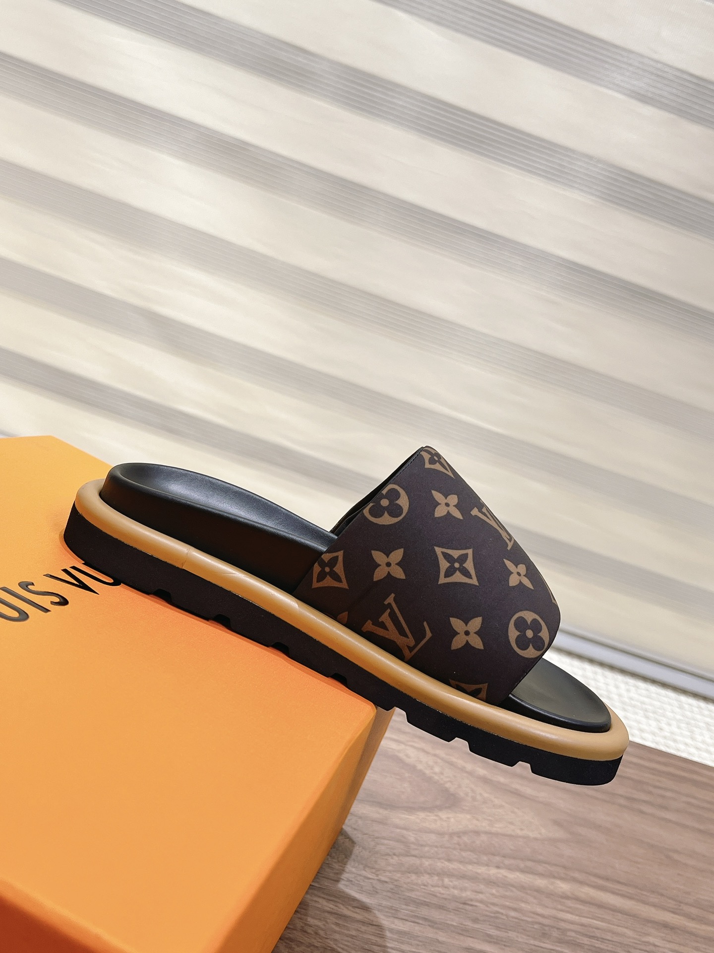 Louis Vuitton Pool Pillow Flat Comfort Mule -