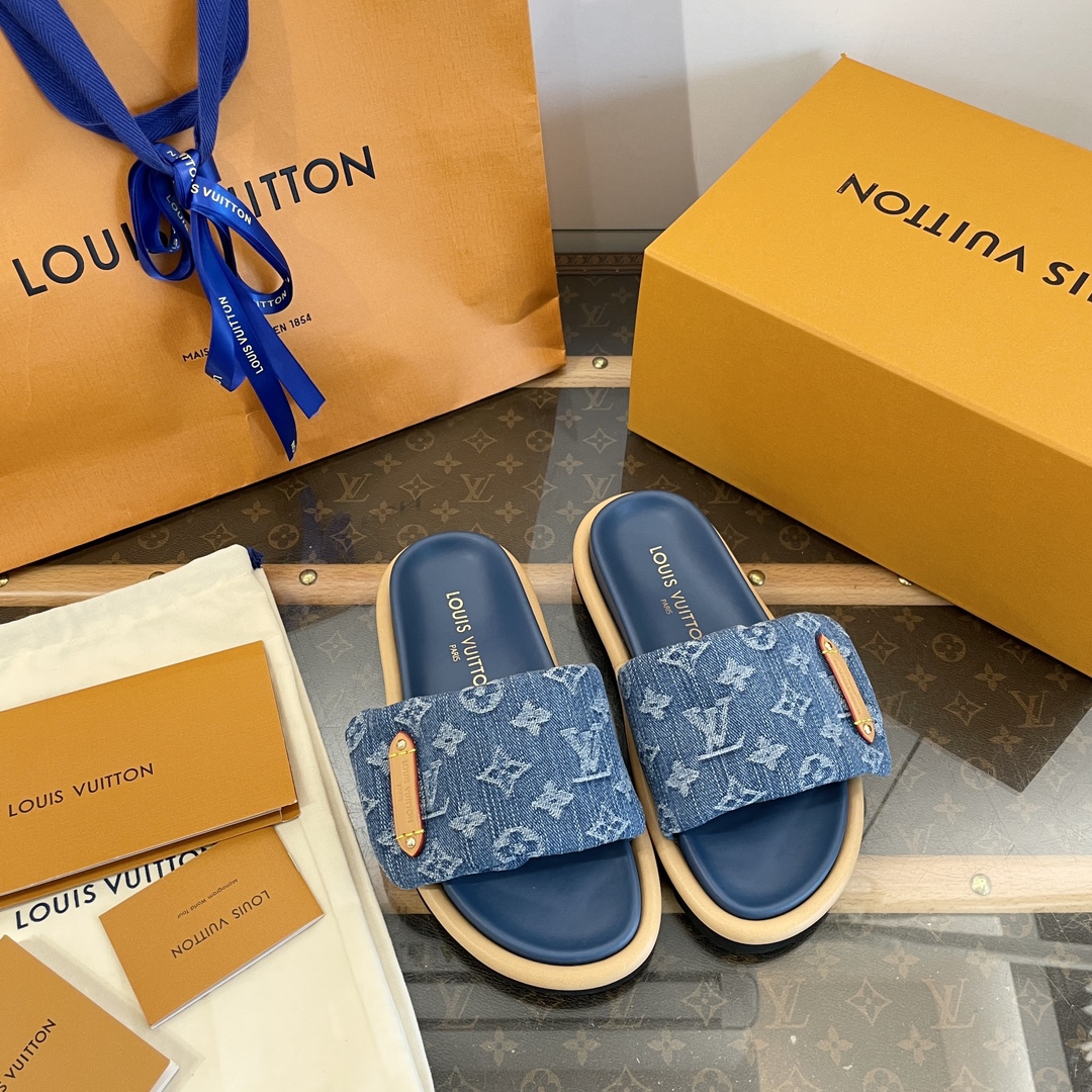 Louis Vuitton Pool Pillow Flat Comfort Mule  blue