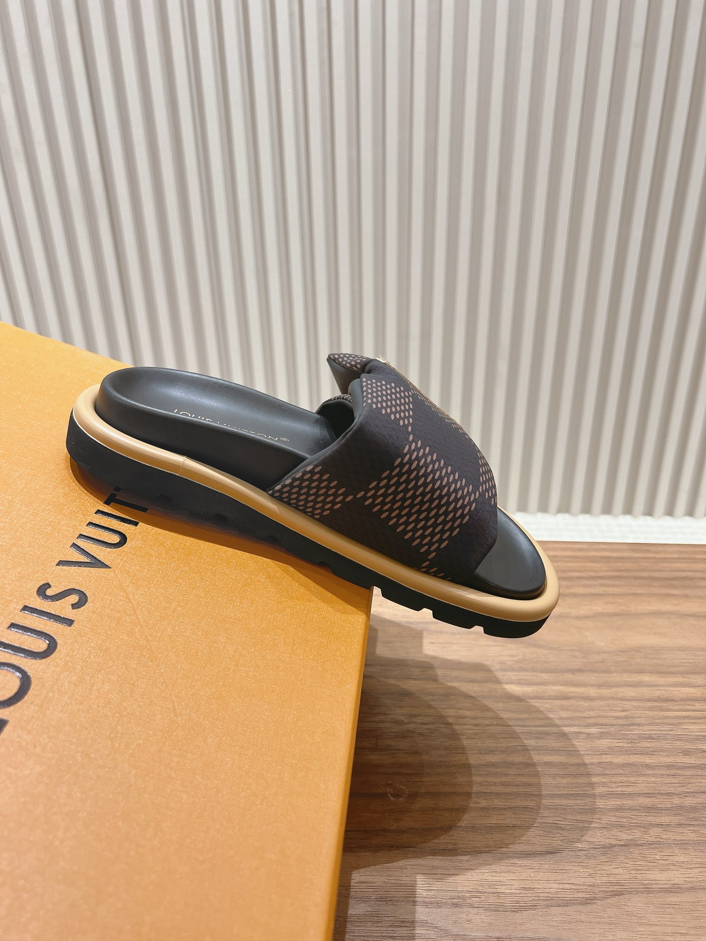 Louis Vuitton Pool Pillow Flat Comfort Mule brown - Shoes | LOUIS VUITTON