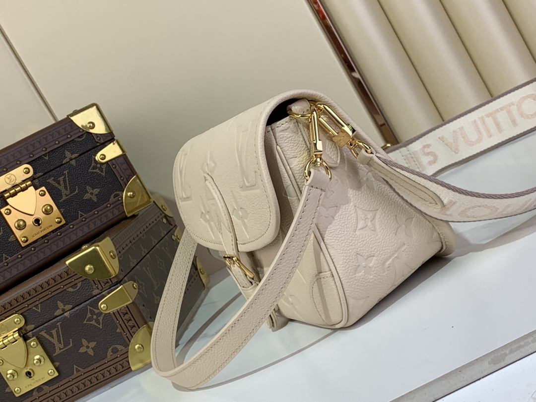 Louis Vuitton Pre-Owned 2021 Diane Shoulder Bag