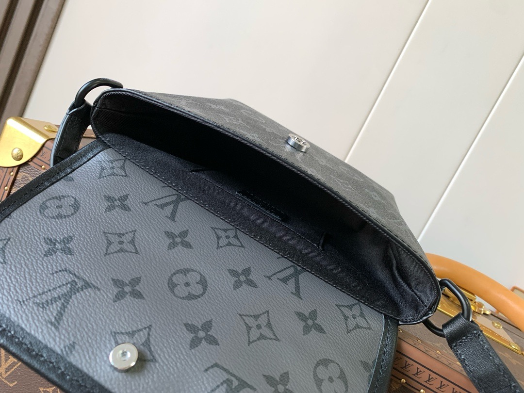 Louis Vuitton Pulse Messenger Bag