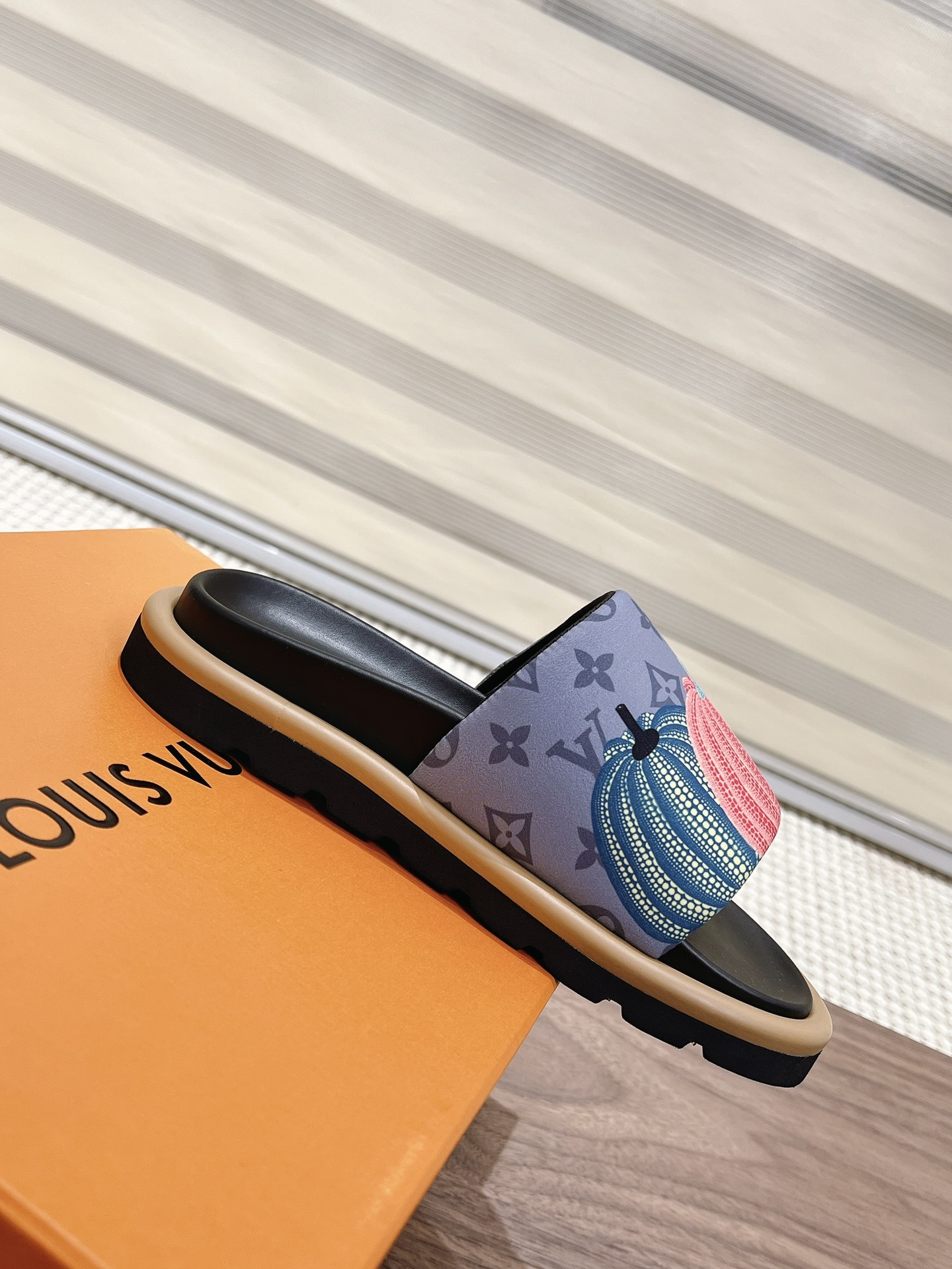 LOUIS VUITTON Pumpkin Pattern Sandals / Pool Line, Brown,