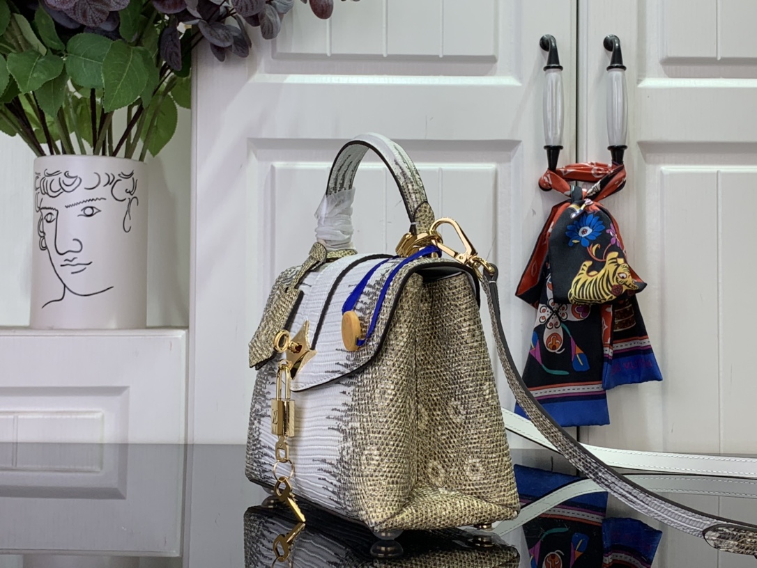 Louis Vuitton Rose Des Vents Made To Order Himalayan