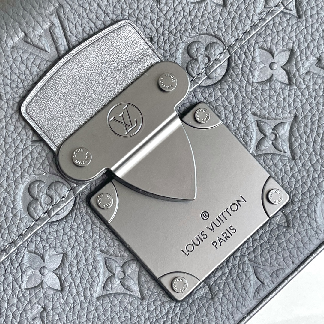 Louis Vuitton S Lock Messenger ‘Black’