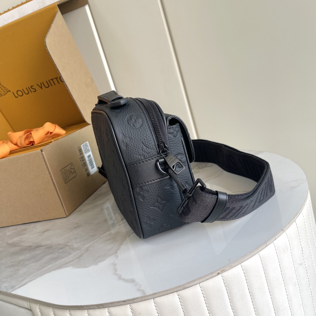 Louis Vuitton S Lock Messenger ‘Black’