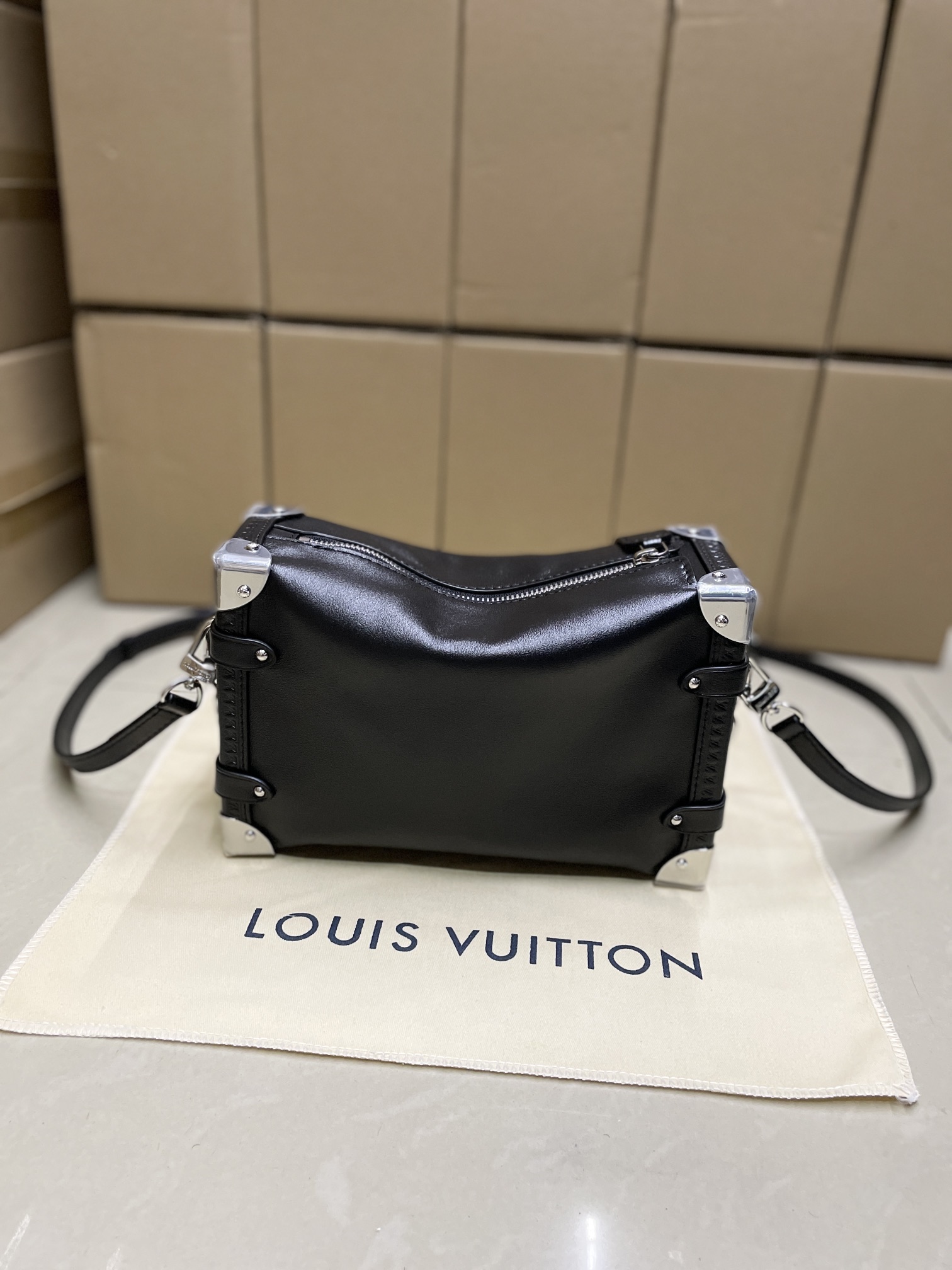 Louis Vuitton Side Trunk MM H27 - New - For Women | LOUIS VUITTON