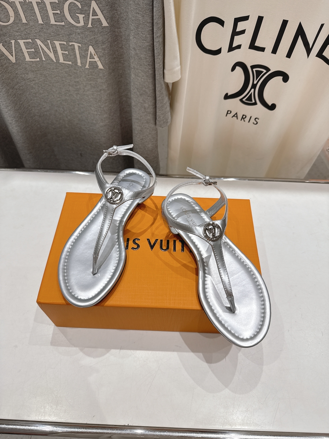 Louis Vuitton Silver Leather Flat Sandals for Women