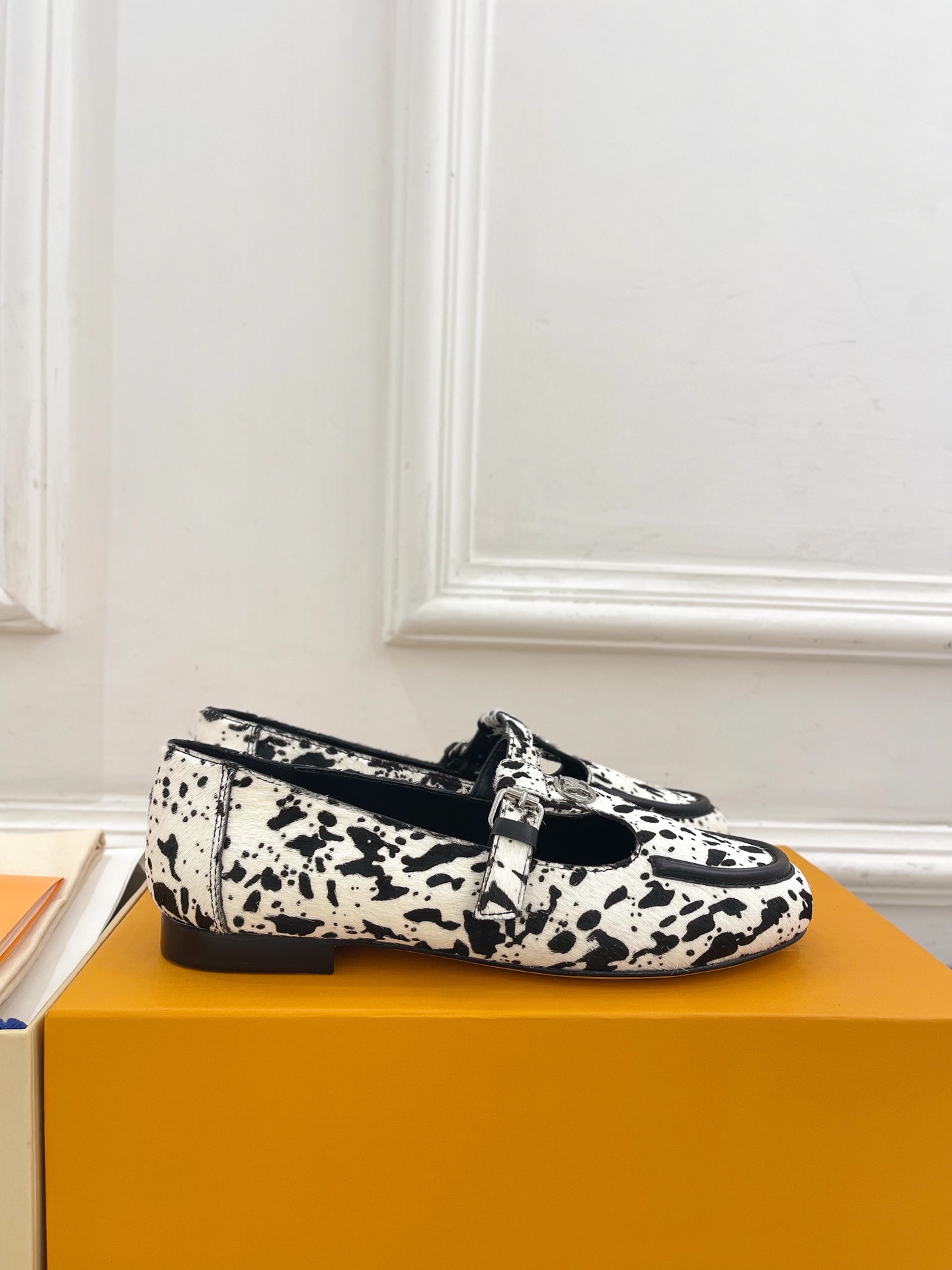 Louis Vuitton Soho Mary Jane Flat Loafer - Women - Shoes | LOUIS