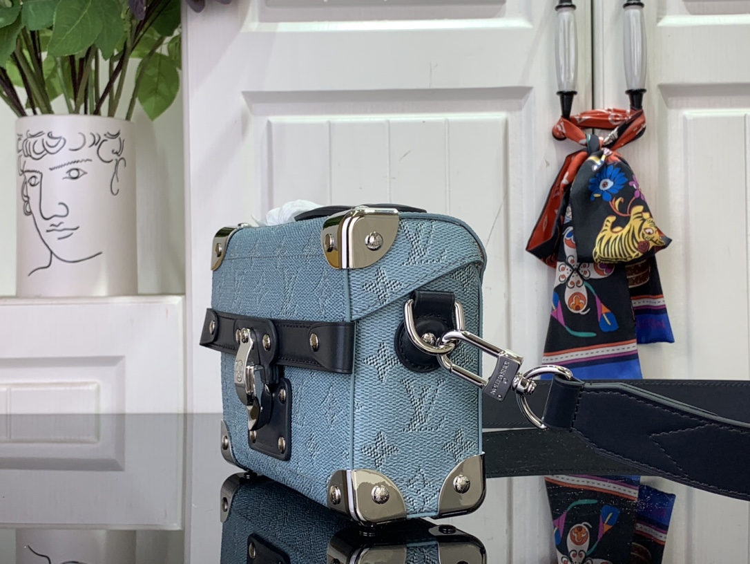 Louis Vuitton Soul Trunk G71 - Bags and Small Leather Goods - Women's Bags