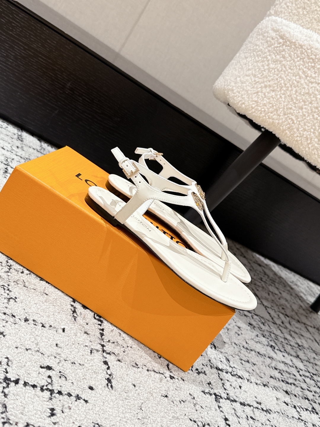 Louis Vuitton Sunkiss Sandal - Women - Shoes | LOUIS VUITTONColors White