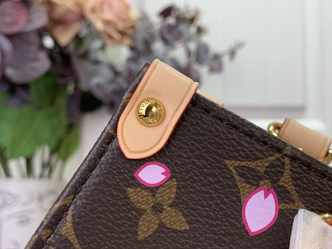 Louis Vuitton TM Onthego PM Tote Bag Cherry Blossom