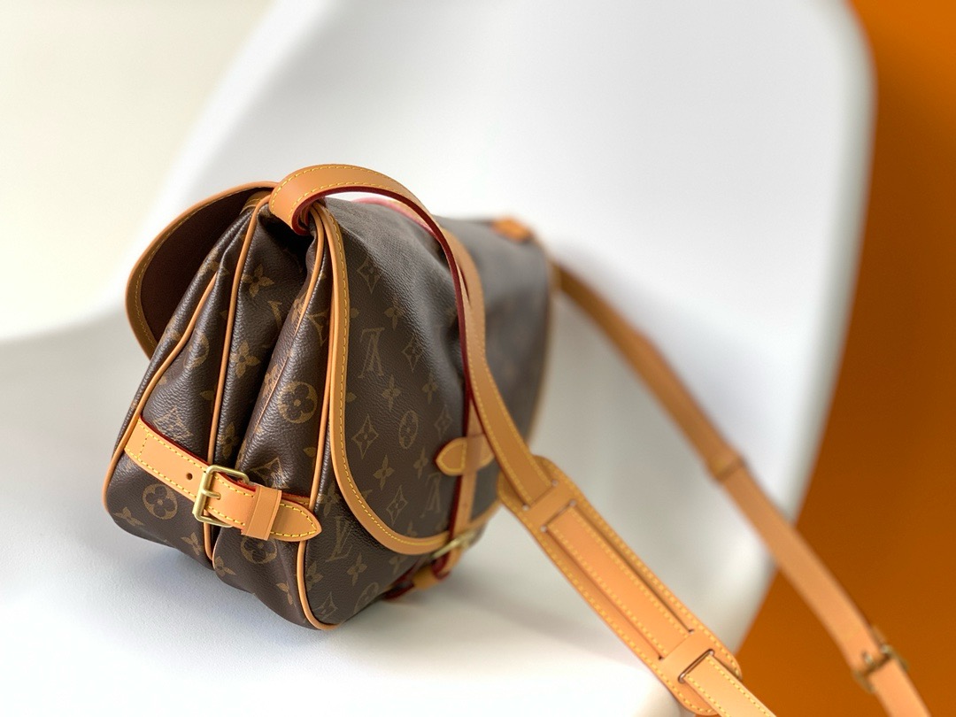 Louis Vuitton Toile Monogram Marron Saumur 30 Sac bandoulière