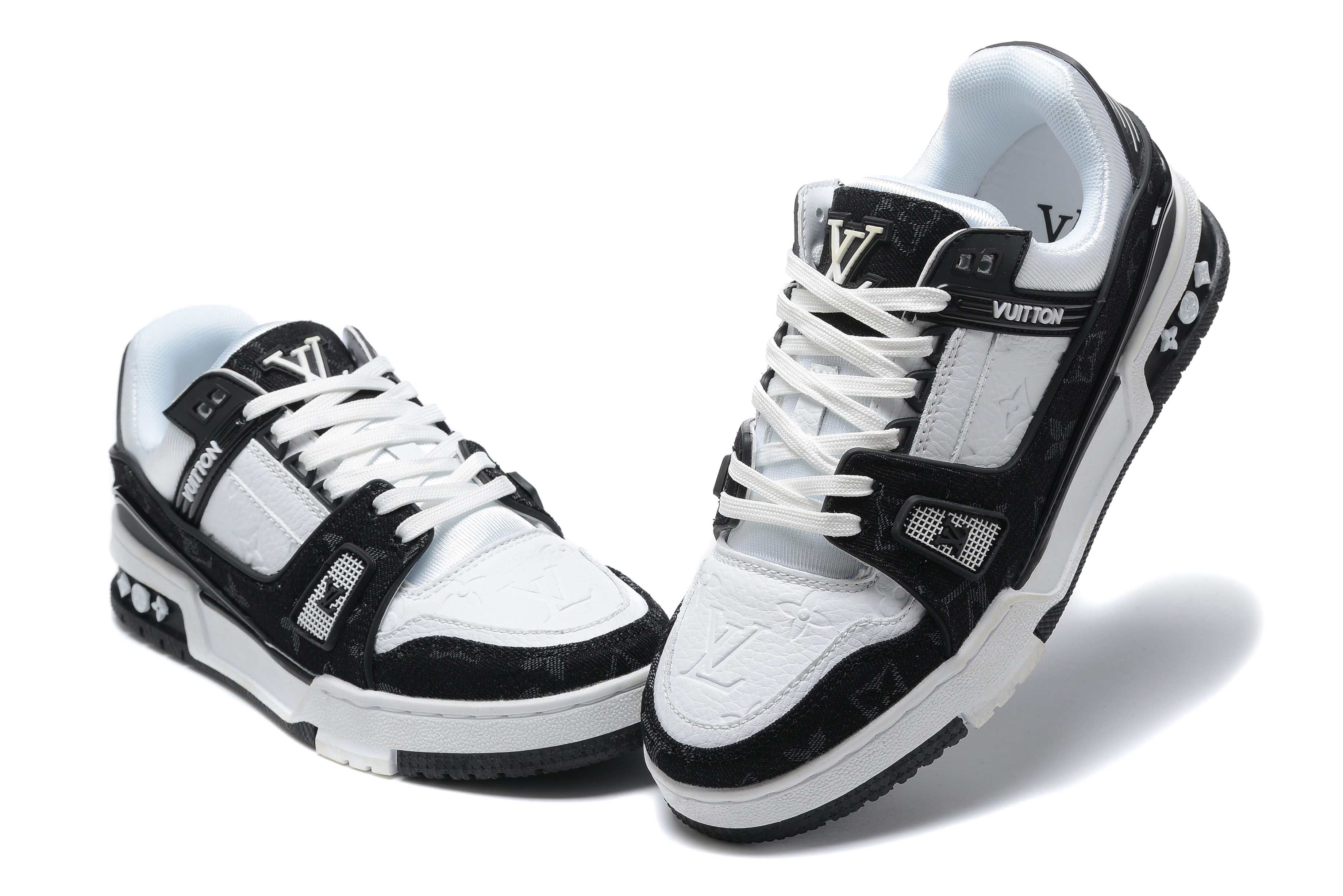 Louis Vuitton Trainer White Black