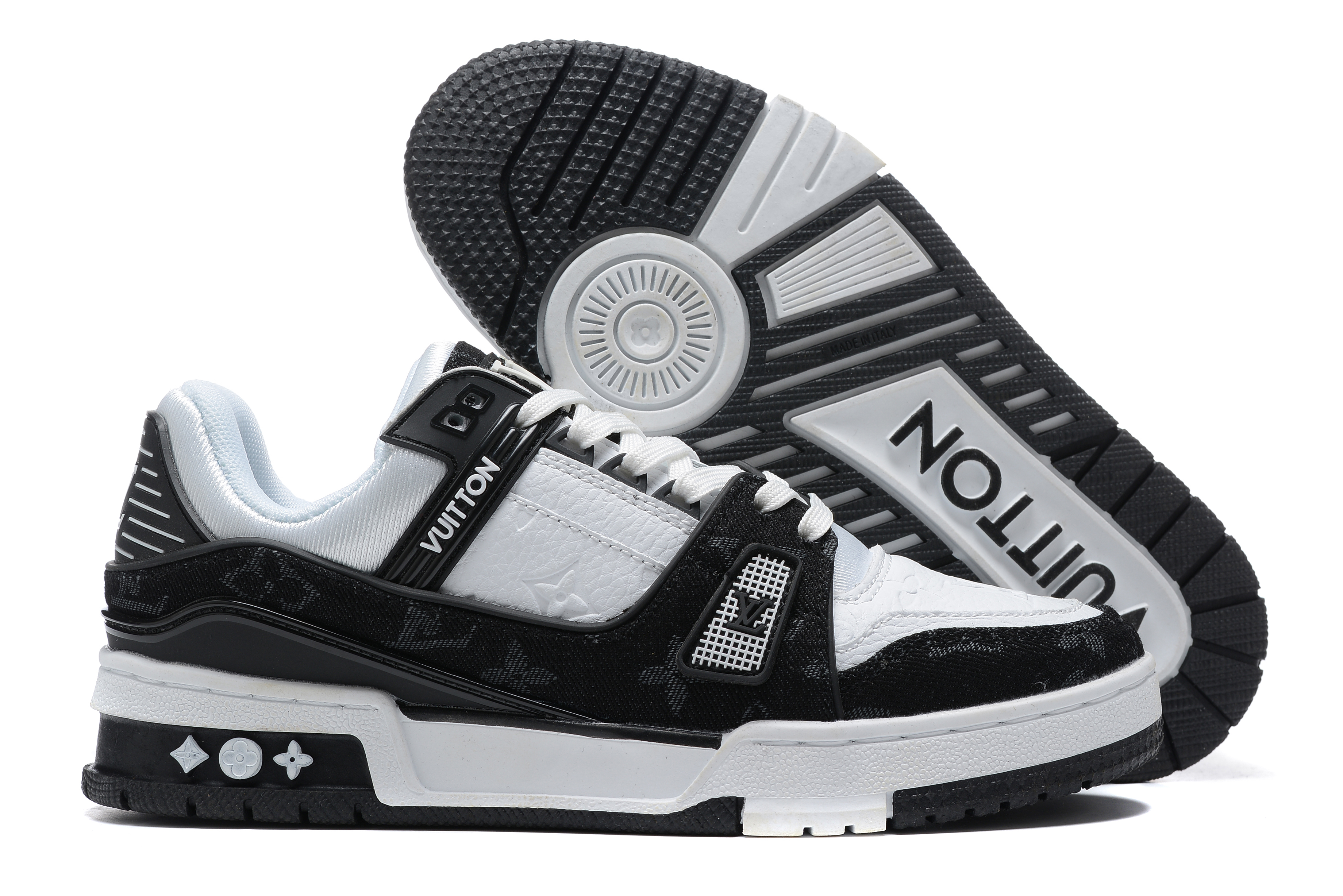 Louis Vuitton Trainer White Black