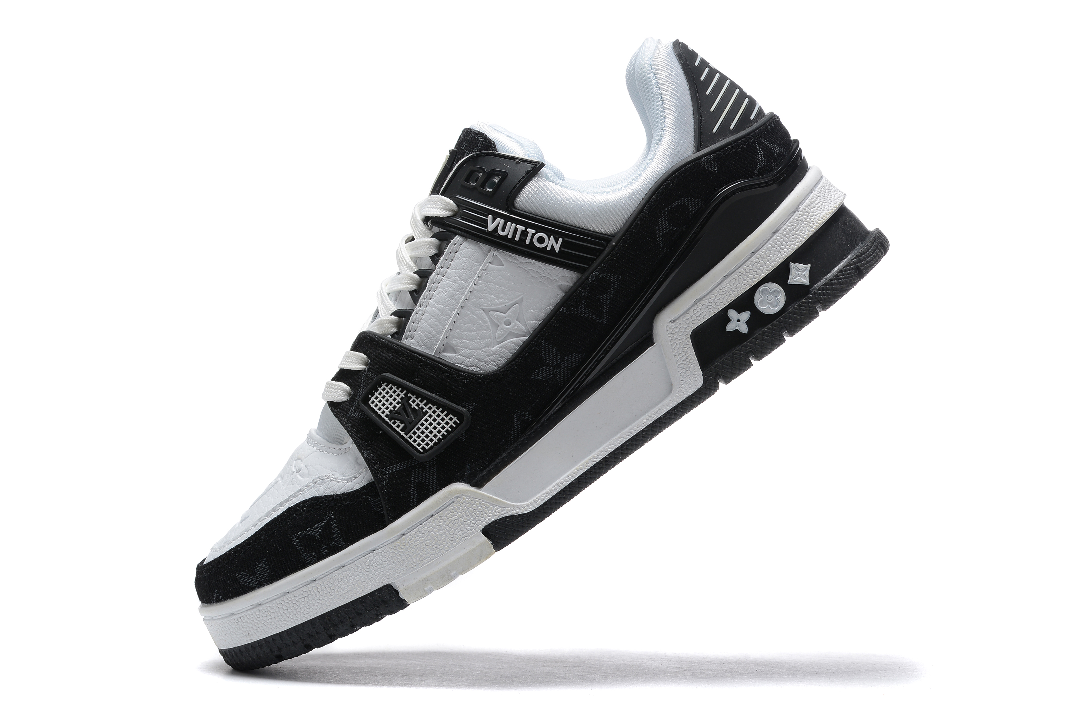 Louis Vuitton Trainer White Black