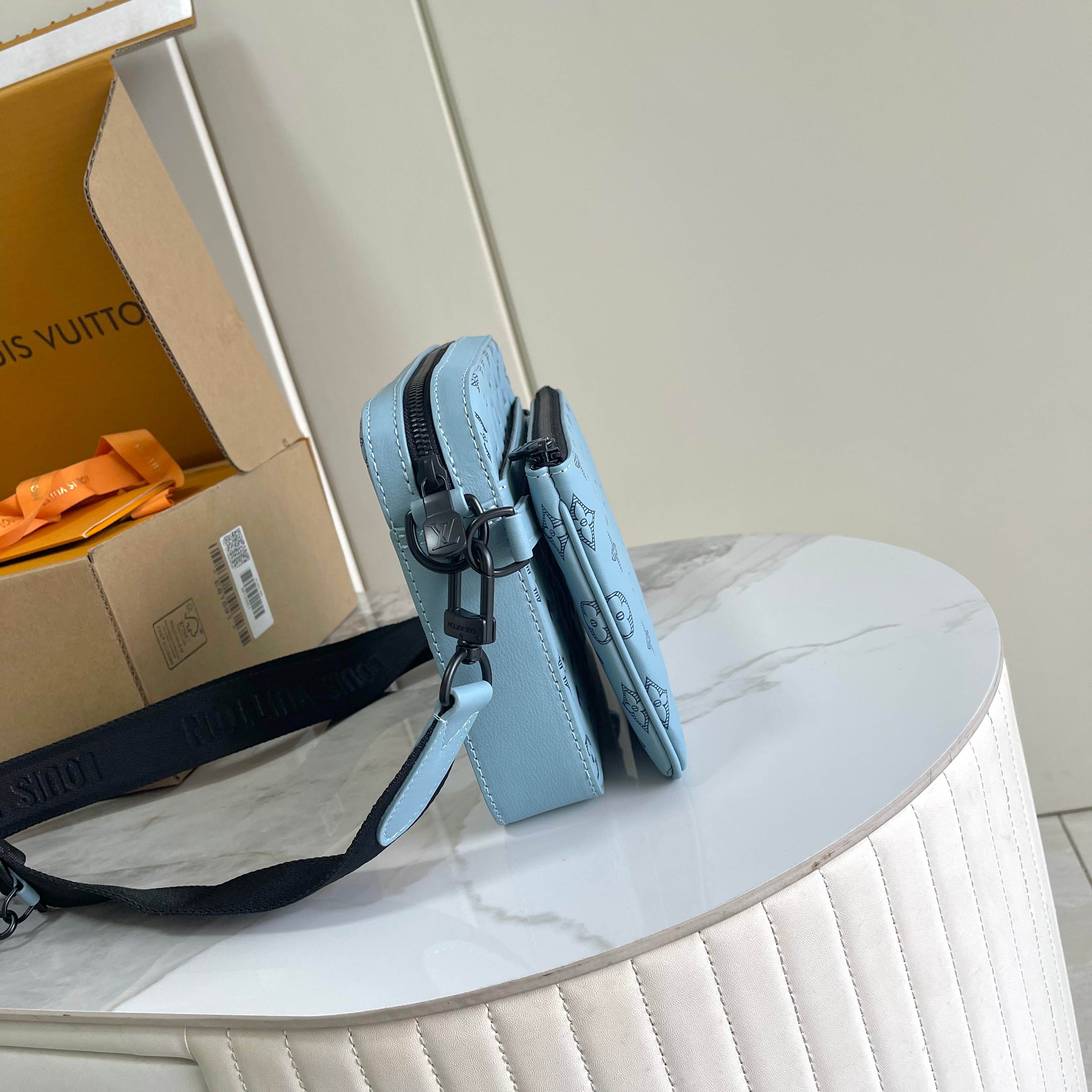 Louis Vuitton Trio Messenger Bag G65 Blue