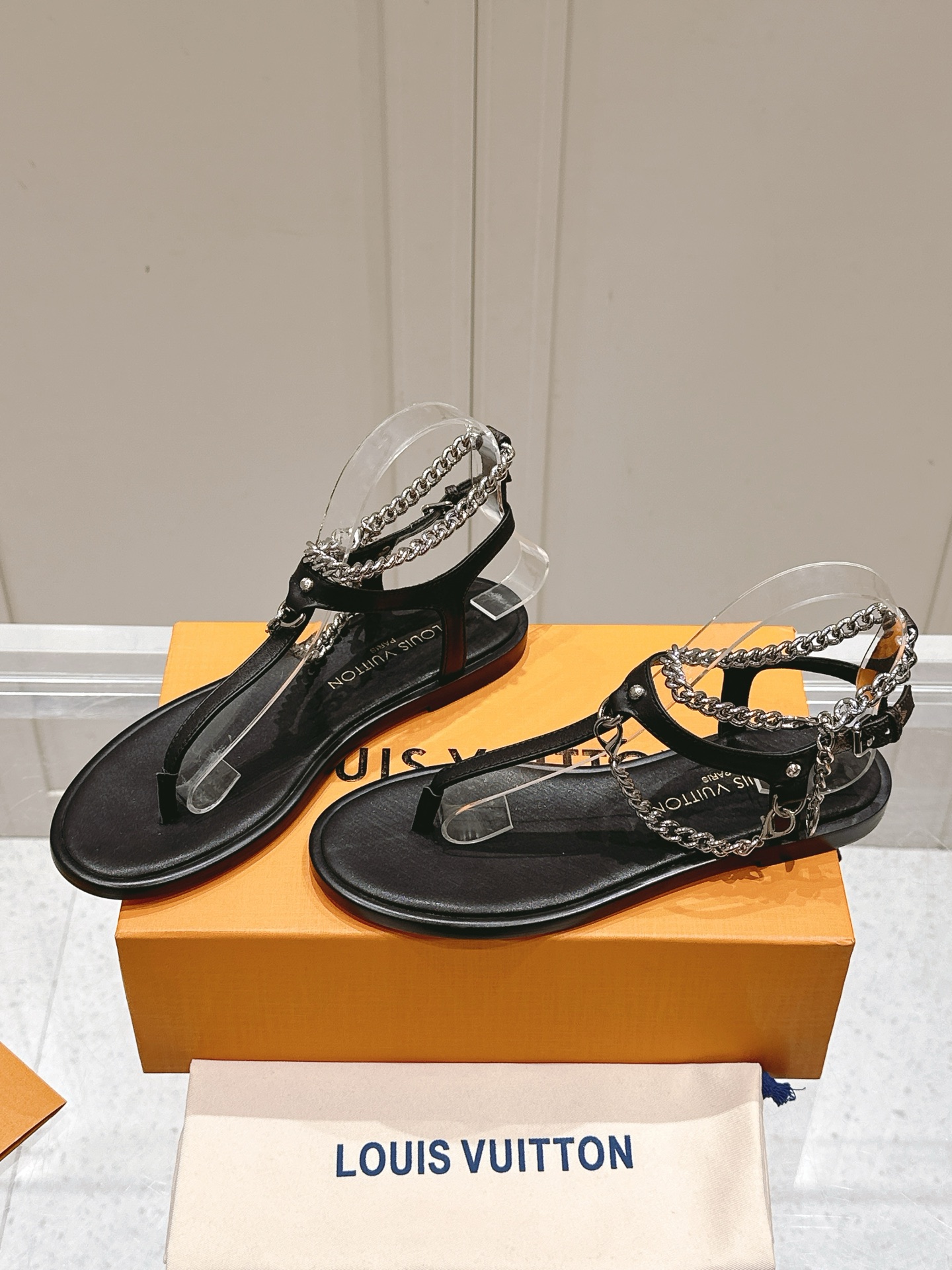 Louis Vuitton Vibe Flat Thong  Colors Black  Louis Vuitton