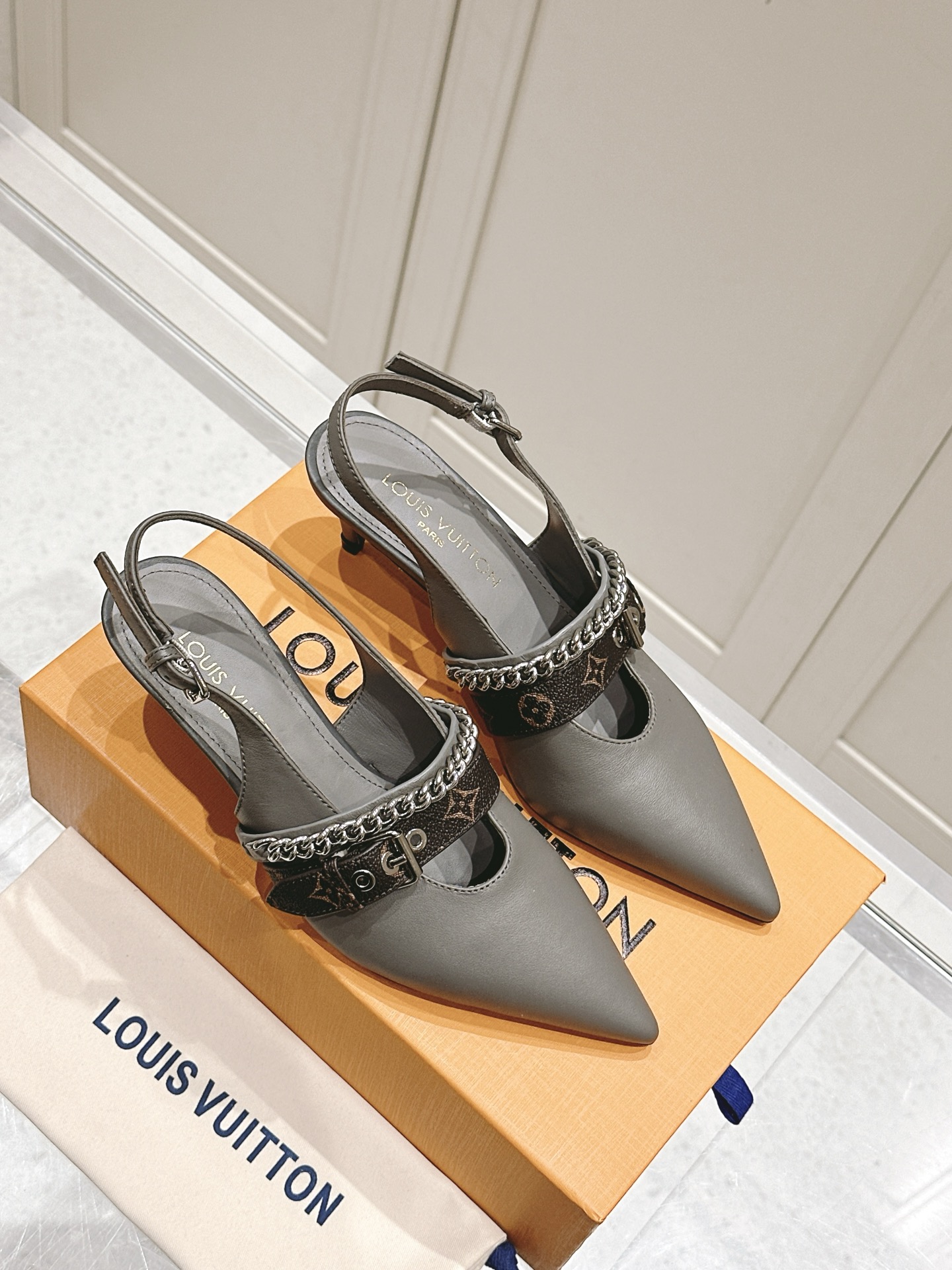 Louis Vuitton Vibe Slingback Flat Ballerina Colors Grey