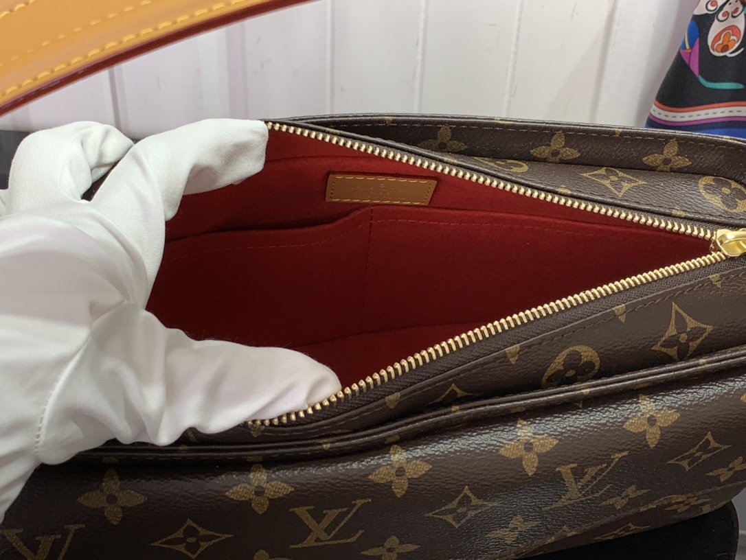 LOUIS VUITTON Vivacite MM shoulder bag Monogram M511