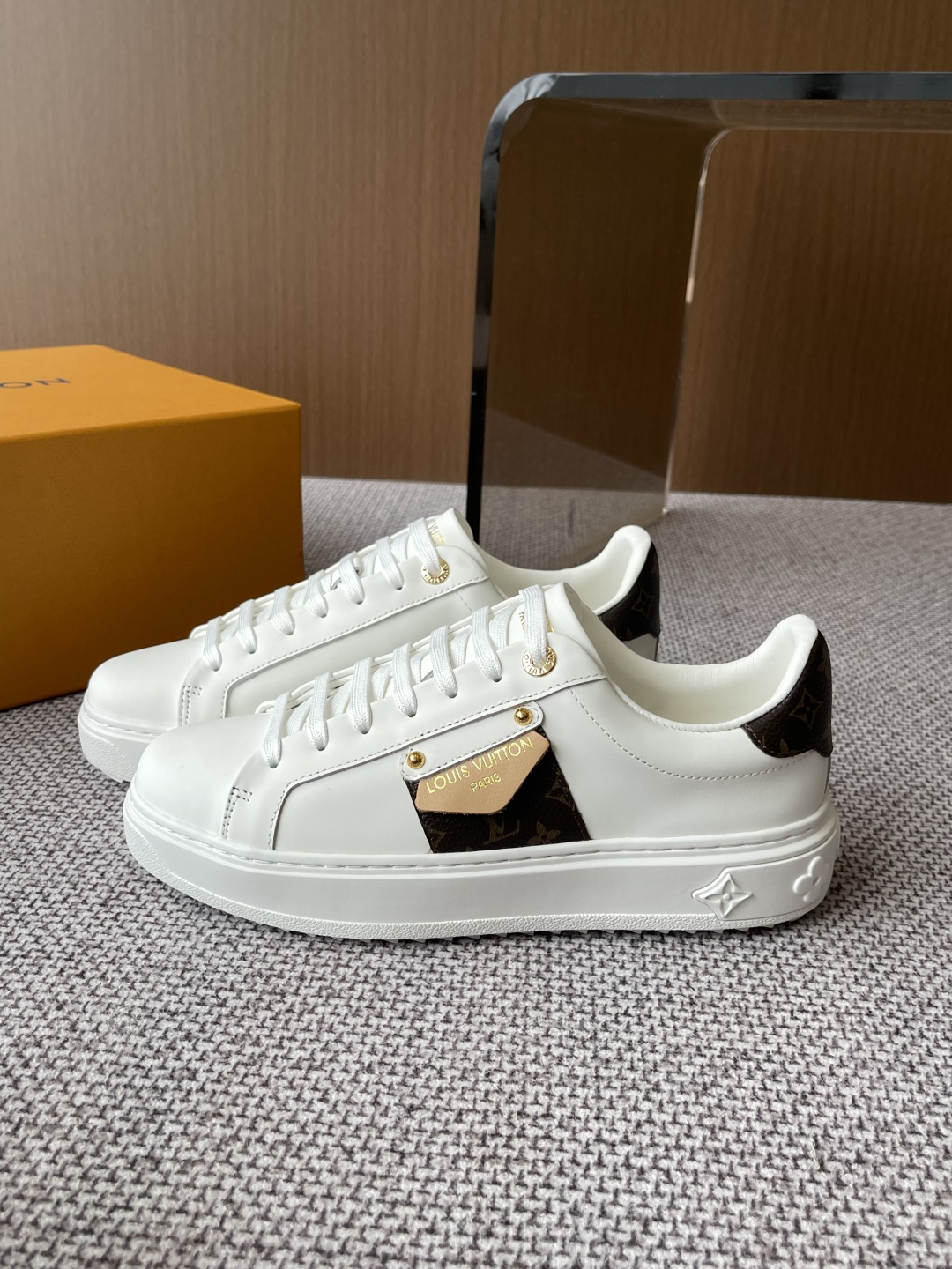 Louis Vuitton White Leather Sneakers with Gold Tag Detail